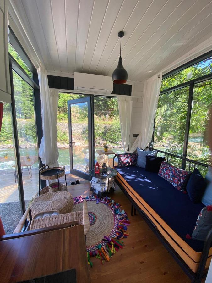 Vagona Tiny House Hotel Rize Ngoại thất bức ảnh