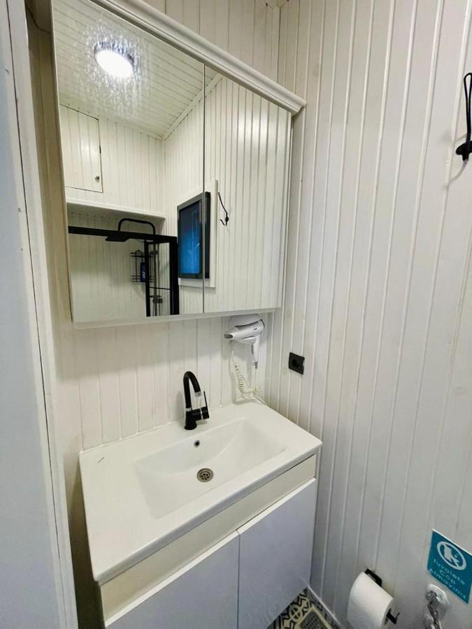 Vagona Tiny House Hotel Rize Ngoại thất bức ảnh